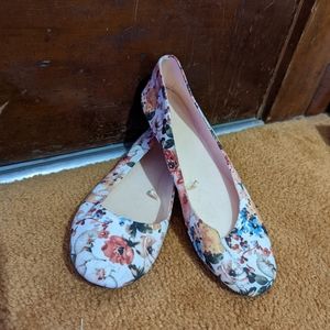 Floral ballet flats